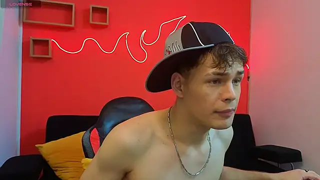 Chat XXX ao vivo de LoganSteel_