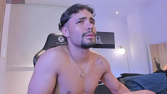 justin_lenox Live XXX Chat