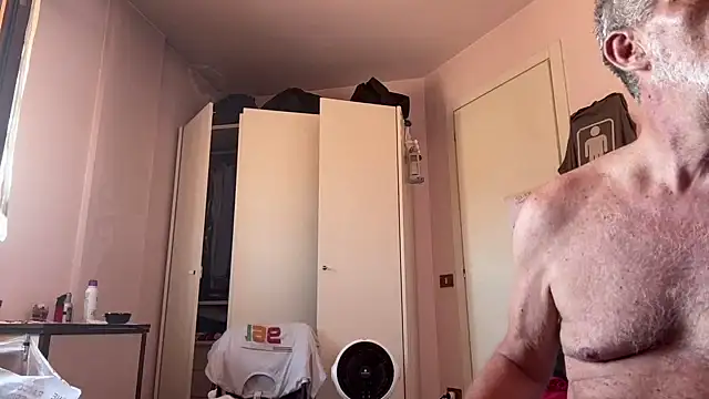 PierPesaroX Live XXX-Chat