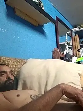 Clu83 লাইভ XXX চ্যাট
