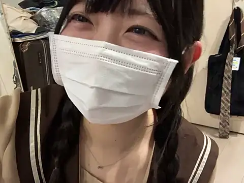y-u-r-a-33 Live XXX-Chat