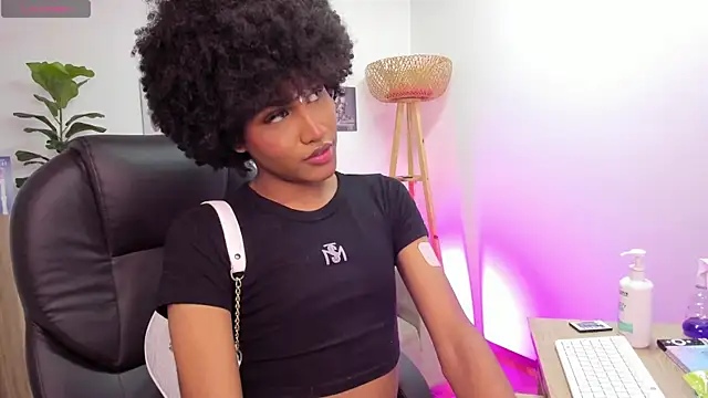 NaomiSaenz_'s Live XXX Chat