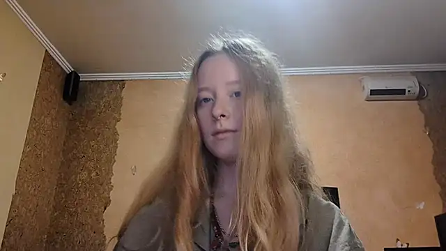 Chat +18 de KateVibe_01 ao vivo
