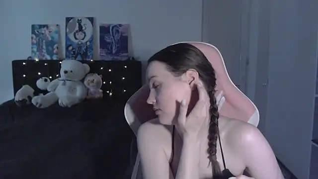 Chat +18 de Little_flowers ao vivo