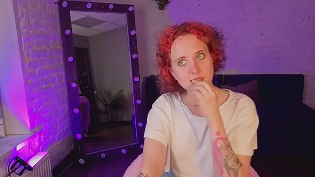 ScarlettSparkss Adlı Modelin Canlı XXX Sohbeti