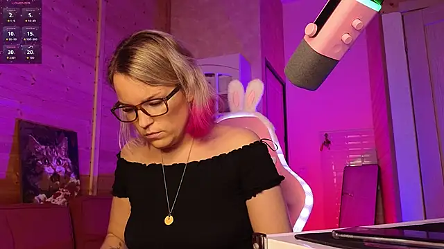 Lady_Shine's Live XXX Chat