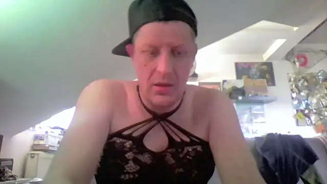 Bigthroaterboy Live XXX-Chat