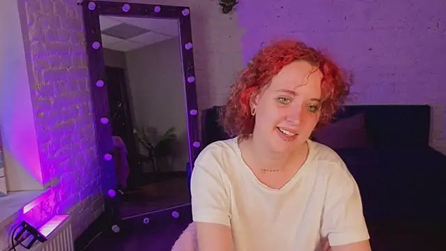 ScarlettSparkss' Live XXX Chat