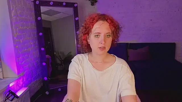 צ'אט XXX בשידור חי של ScarlettSparkss