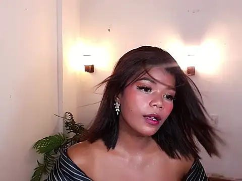 Asian_chicksxxのライブXXXチャット
