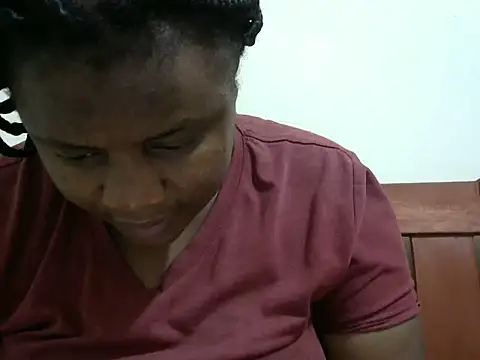 Chat +18 de ebonyzoey ao vivo