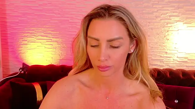 AngelWooW Live XXX-Chat