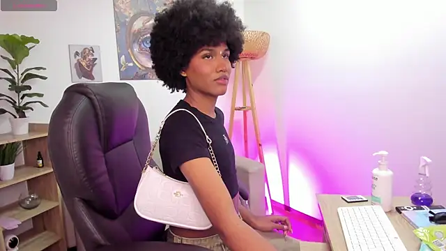 Chat XXX en directo de NaomiSaenz_