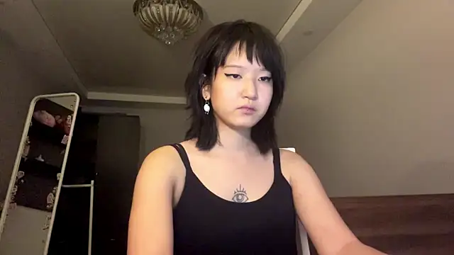 XXX chat uživo modela neonami