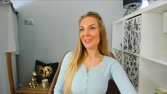 Živý XXX chat AulloraHoney