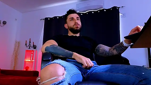 MightyAaron66 – Live XXX-chat