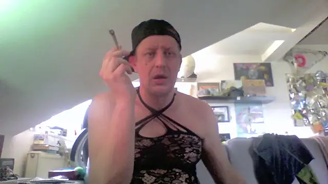 Bigthroaterboy's Live XXX Chat