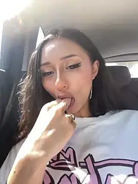 צ'אט XXX בשידור חי של JenniferLovve