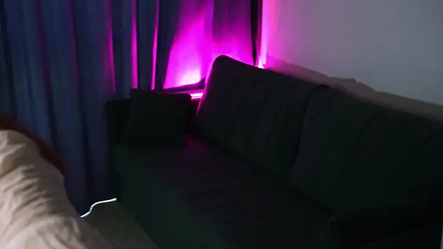 Chat +18 de AmiliFox1 ao vivo