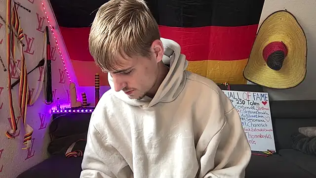 Cookieboy88 Live XXX-Chat