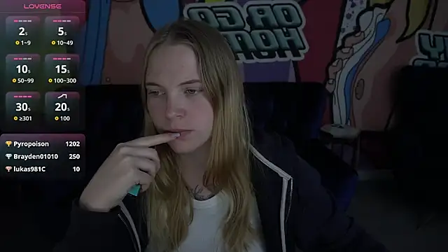 NikkyReyyy's Live XXX Chat
