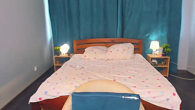 DeniseMekusのライブXXXチャット
