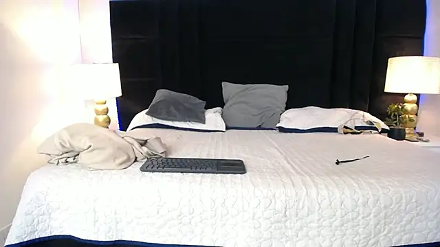 SkylerBigxxx Pertunjukan Webcam