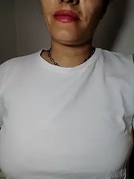 Nergiz2135 Chat XXX live