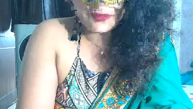 SimmiQueen_77's Live XXX Chat