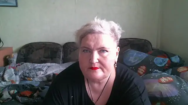 Lana555 Adlı Modelin Canlı XXX Sohbeti