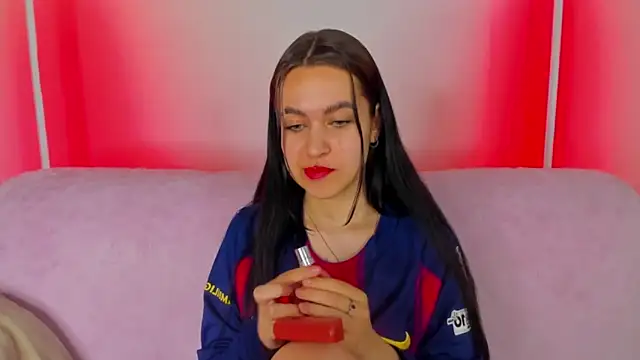 צ'אט XXX בשידור חי של AishaTempt