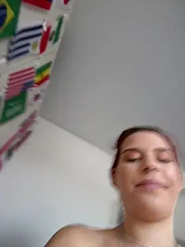 RiriRoseey Live XXX-Chat