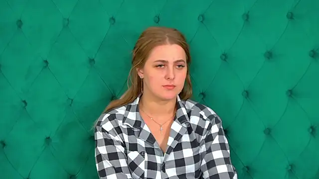 EllaBells live XXX chat