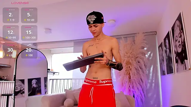 LennerCollins_ Chat XXX live