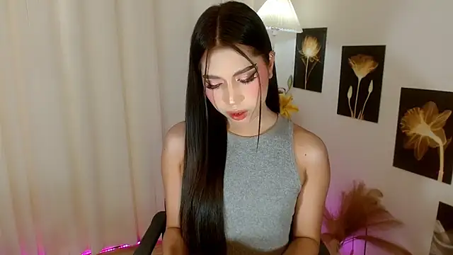 FuckingDolls69 Adlı Modelin Canlı XXX Sohbeti
