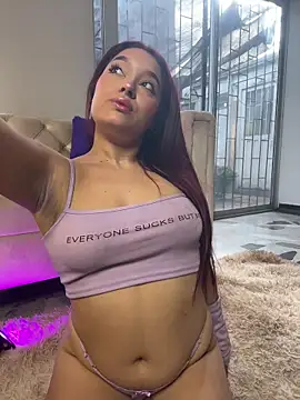 XXX chat uživo modela Emily_Harpeer