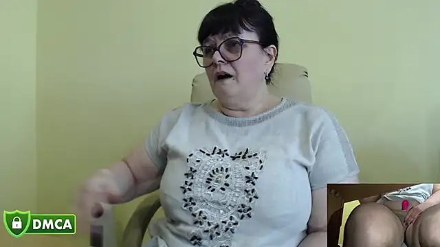 XXX chat uživo modela BrandiOhNight