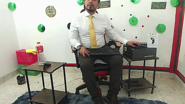 XXX chat uživo modela KalethBigDick