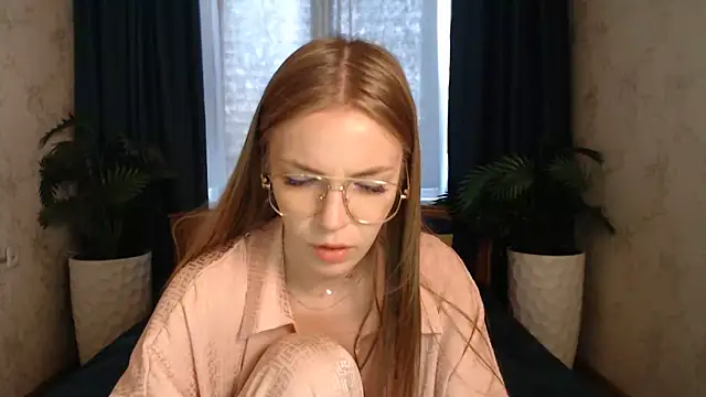 HitGyrl 现场XXX聊天