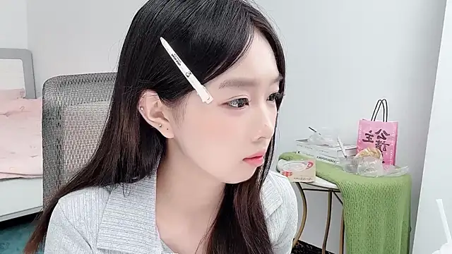 Yoyo33355's Live XXX Chat