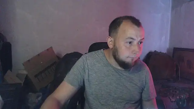 הופעת וובקאם של BIG-COCK-OMG