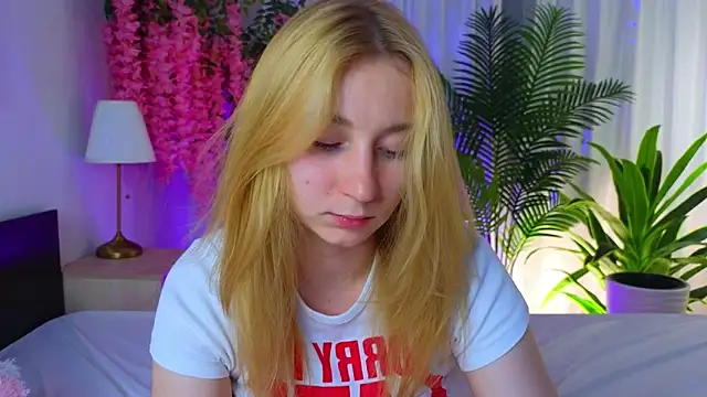 RosalieHandley Adlı Modelin Canlı XXX Sohbeti