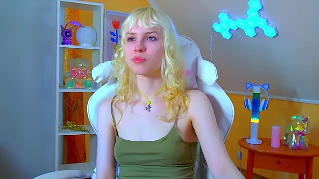 HannahHollis' Live XXX Chat