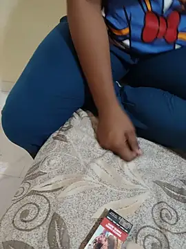 Pertunjukan Kamera Web Marathi_Priyanka_Kunal