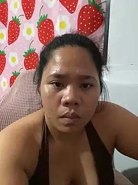 _UrSingleMamiBella_ Adlı Modelin Canlı XXX Sohbeti