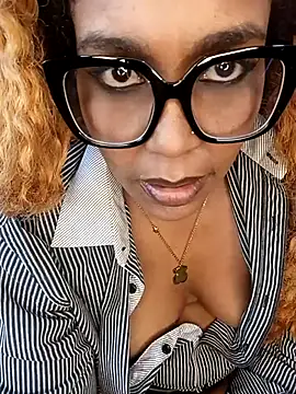 Chatroom XXX en direct de ELLA_KELLY