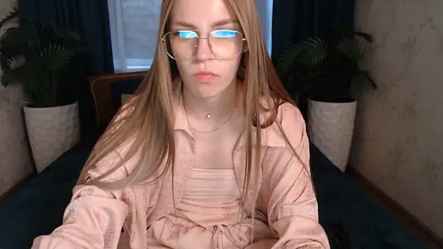 HitGyrl Live XXX-Chat