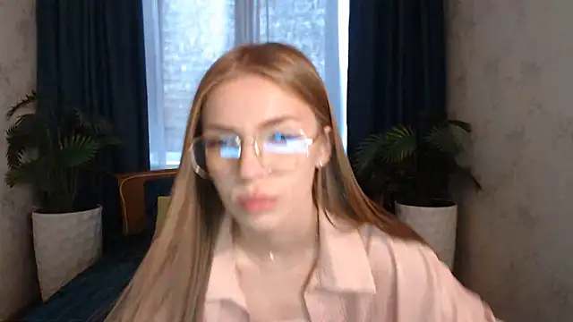 HitGyrl élő XXX-chatje