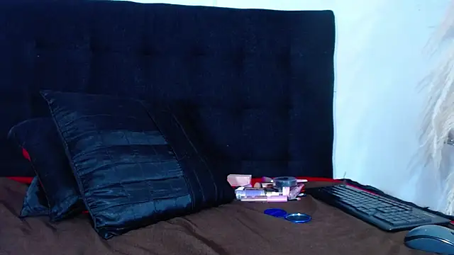 srta_luciana XXX чат на живо