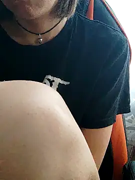 XXX chat uživo modela Aashikalaa
